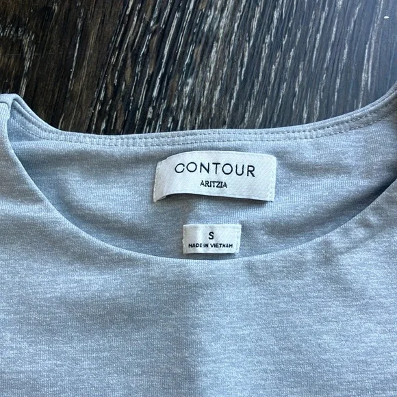 Aritzia Light Gray Tee - Picture 3 of 4